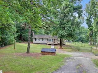 4925 Torrington Rd, Laurens, SC 29360