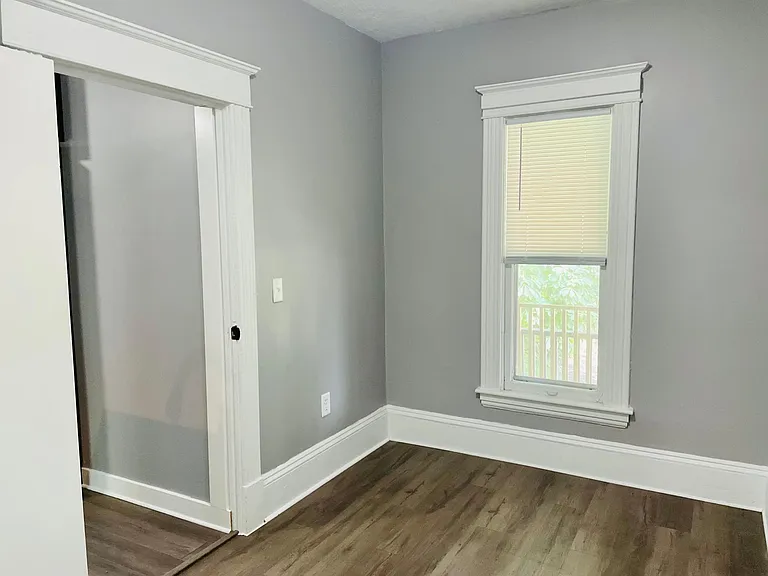 Bedroom 2 (1/2)