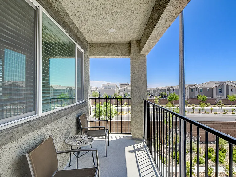 6924 Spicy Merlot St — Photo 36