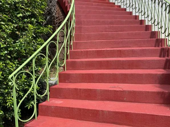 1123 Alewa Dr #A, Honolulu, HI 96817