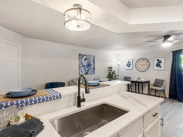1207 S Quaker Ave #110 — Photo 16
