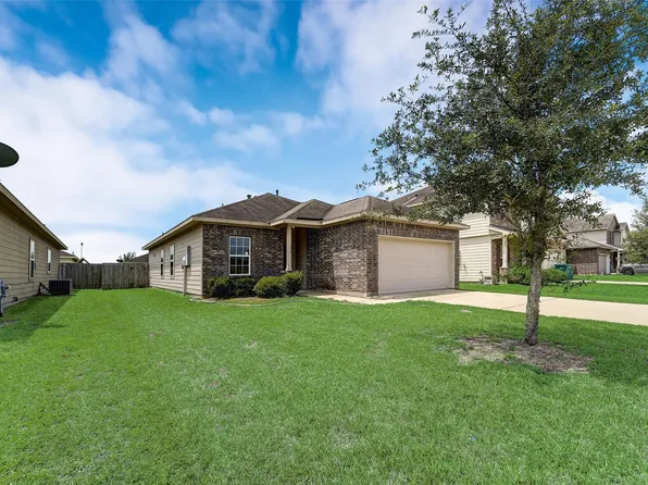 315 Apache Field Ln, La Marque, TX 77568