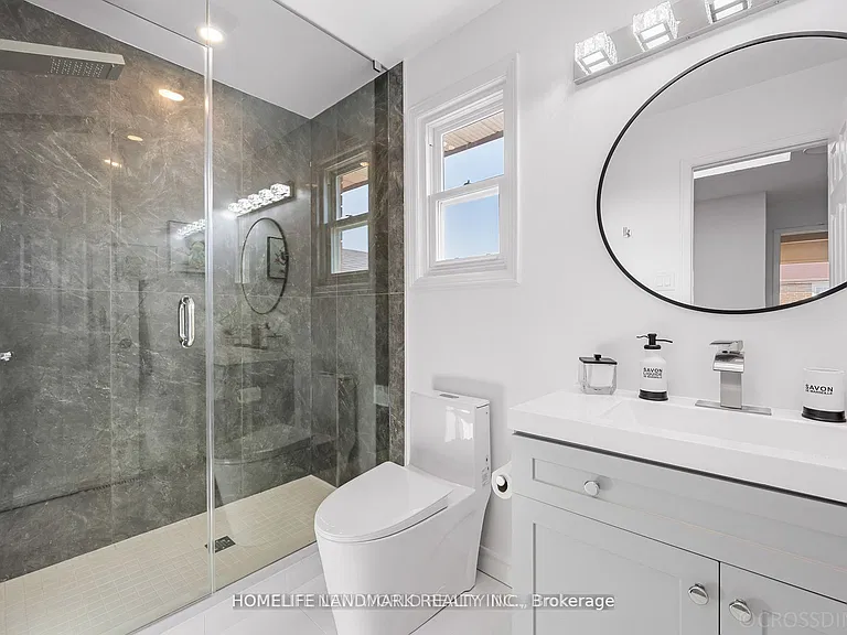 25 Lansbury Dr — Photo 21