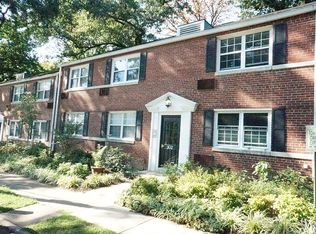 102 N Trenton St #4, Arlington, VA 22203