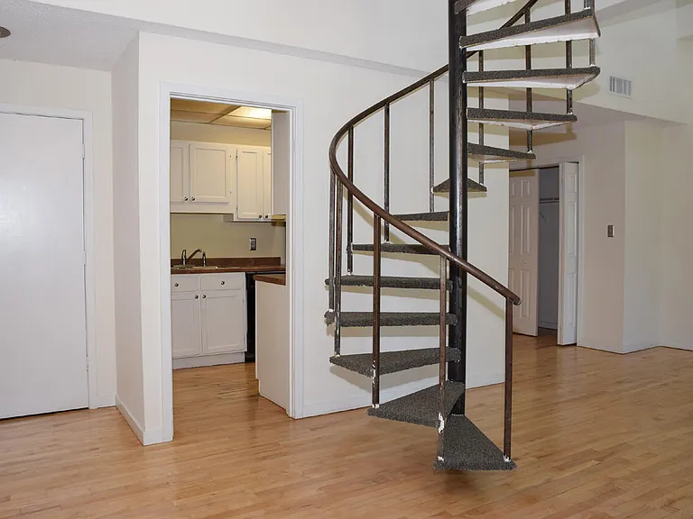 1500 River Mill Dr #312 — Photo 9
