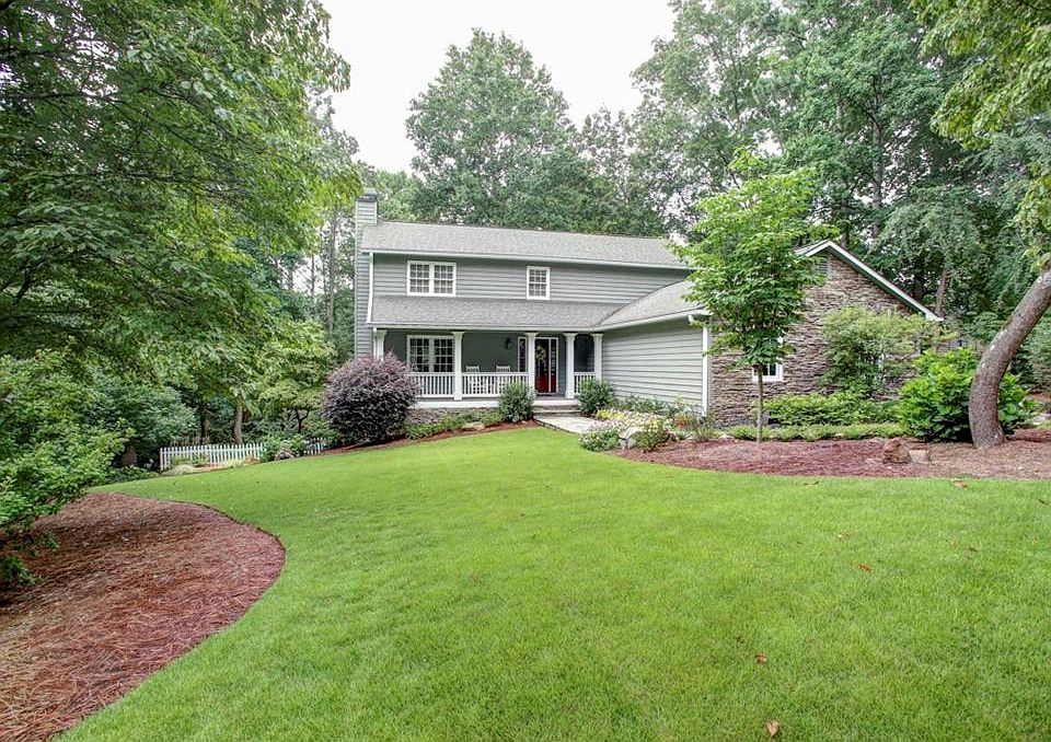 1st image of 2806 Windsor Dr