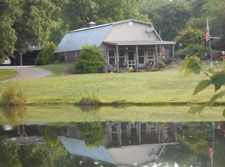 189 Low Gap Ln, Monterey, TN 38574