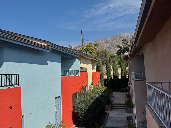 4th image of 713 E Altadena Dr APT 101