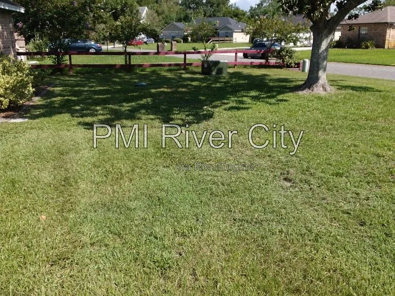 2320 Locustwood Ct — Photo 4