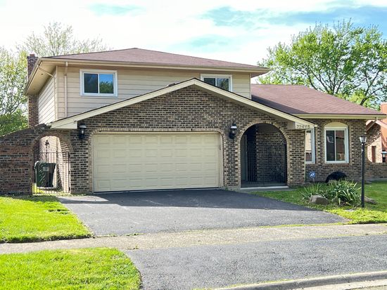 22448 Riverside Dr, Richton Park, IL 60471