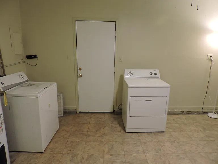 131 Fairmont Dr — Photo 14