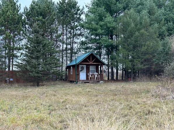 13840 Barbara Ct, Mussey, MI 48014