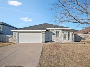 1305 Brookgrove Ct, Arlington, TX 76018