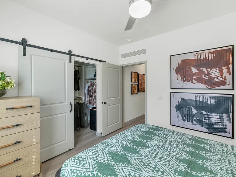Everly at Morrison Ranch Luxury Apartments — Photo 28