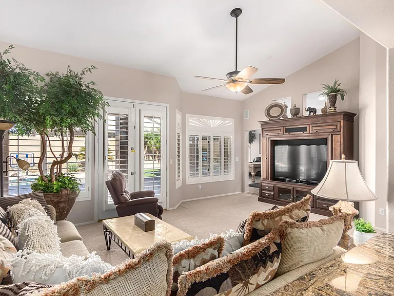 6768 W Via Montoya Dr — Photo 7