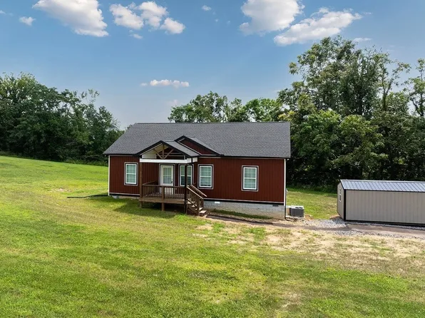 132 Amos Cir, Lafayette, TN 37083