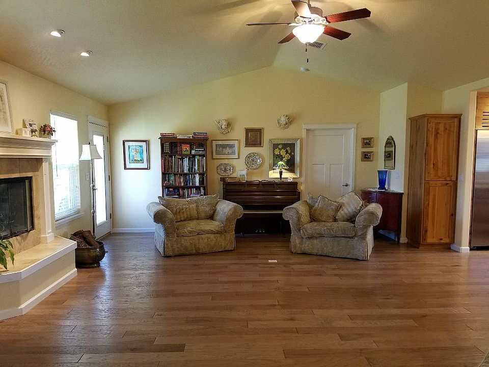 Notice vaulted ceiling