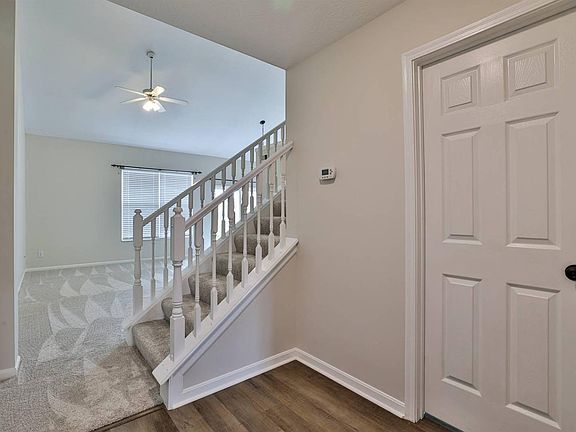 5th image of 4098 Eastvillage Dr