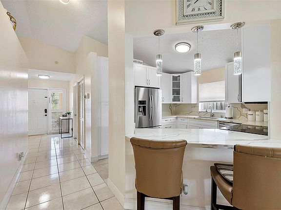 4th image of 3070 Martello Drive