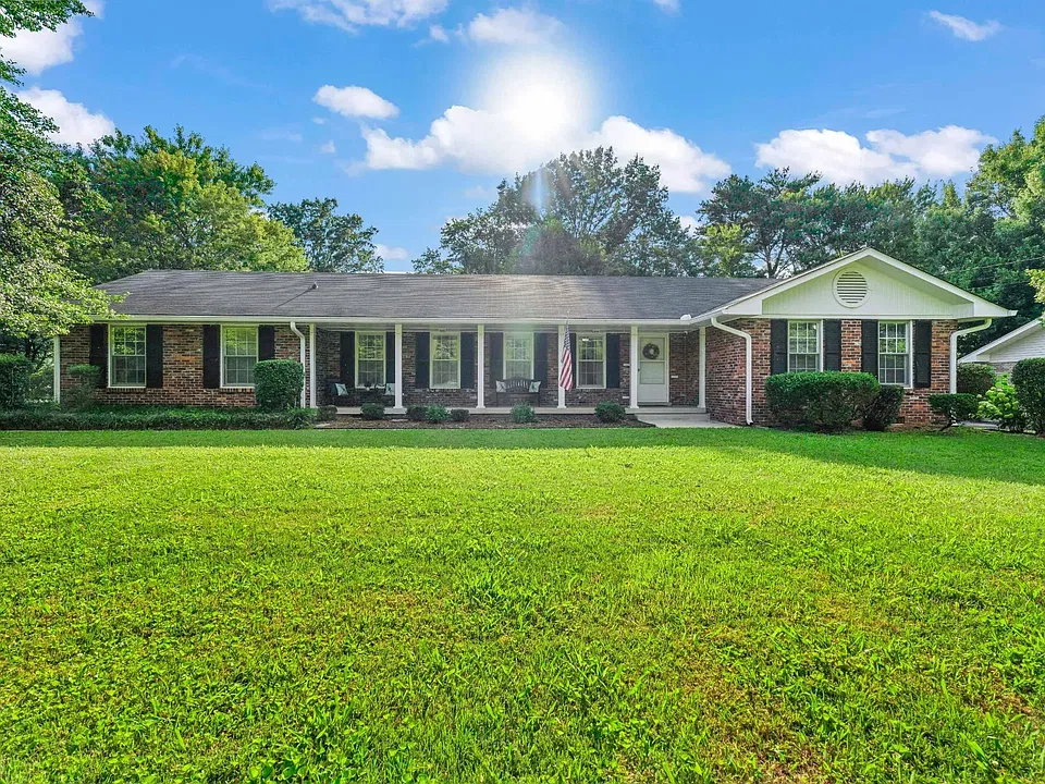 1110 Houston Dr