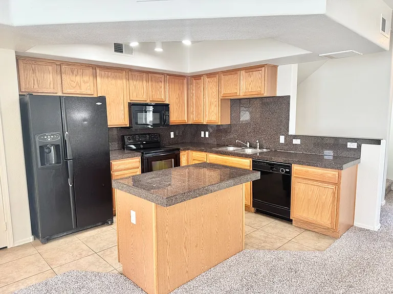 2402 E 5th St #1604 — Photo 6