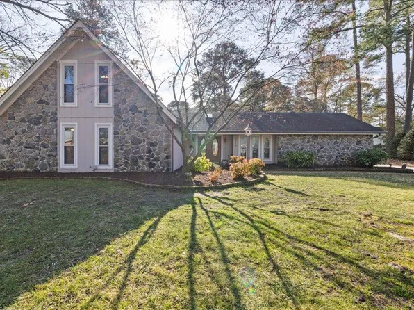 2713 Mulberry Grove Ct, Virginia Beach, VA 23452