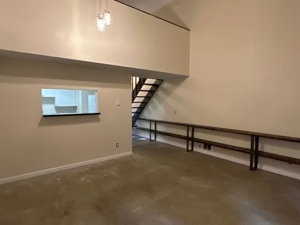 Hoven Apartments, 5231 22nd Ave NE APT 3, Seattle, WA 98105