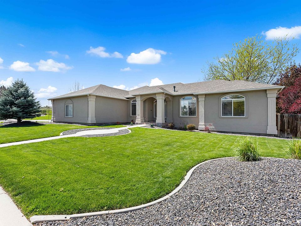 1st image of 3303 S Montego Way