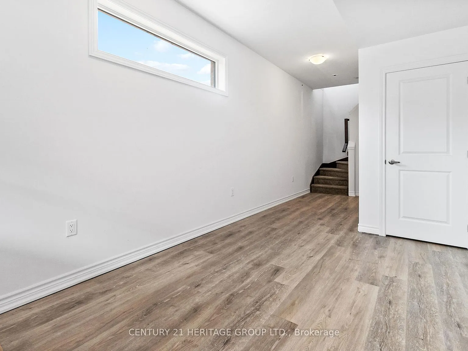 3 bed, $2,350 — Photo 3