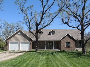 1309 S Longhorn Ln, Garwin, IA 50632