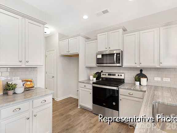 3rd image of 1015 Gondola Ct #21A