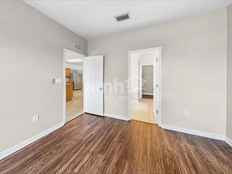 810 Dunkirk Ave NW — Photo 10