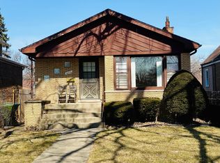 2832 W 98th Pl, Evergreen Park, IL 60805