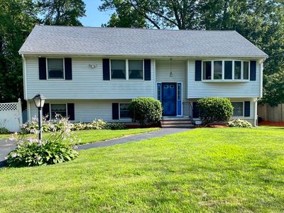 6 E Division St, Holbrook, MA, 02343