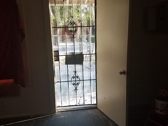 5th image of 1903 San Patricio St