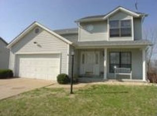 406 Morgan Woods Dr, Fenton, MO 63026