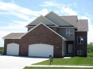 2387 Muddy Creek Ln, Coralville, IA 52241