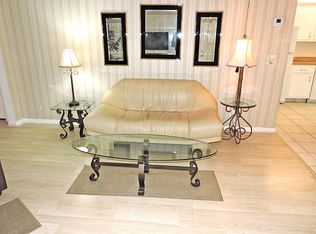 329 Pine Ridge Cir APT C-1, Greenacres, FL 33463