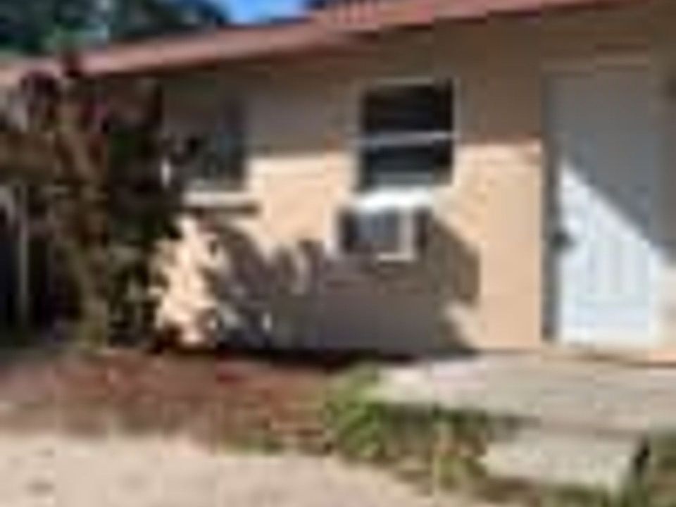 1st image of 1585 20th St