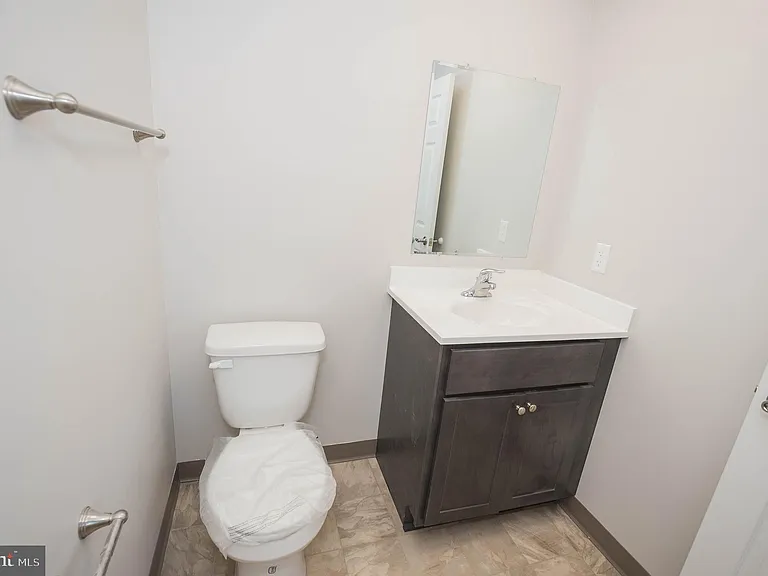 123 Bateman St #4-403D — Photo 49