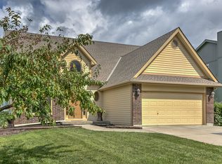 11505 N Summit St, Kansas City, MO 64155