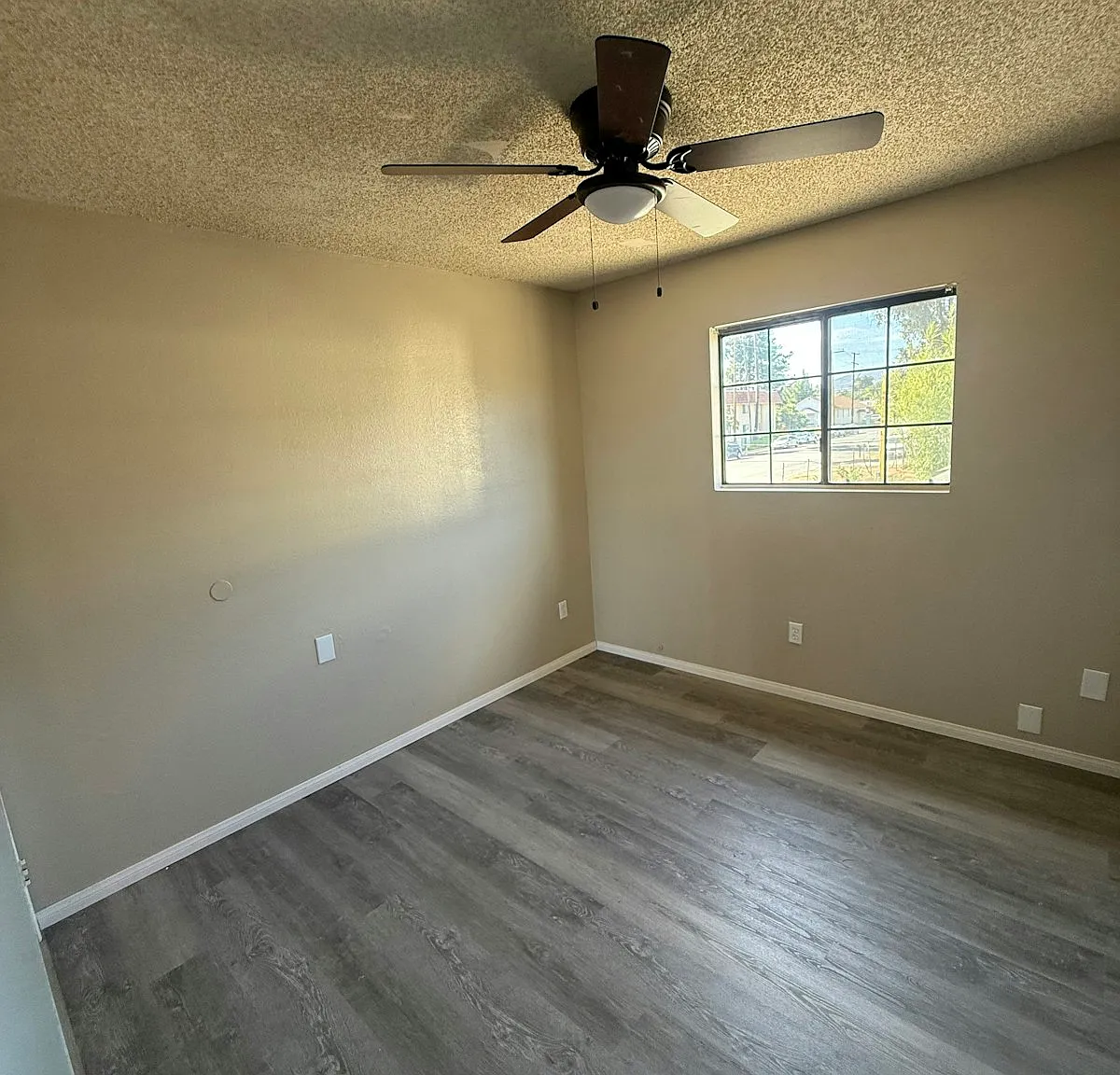 726 Chestnut Avenue, Unit B — Photo 4