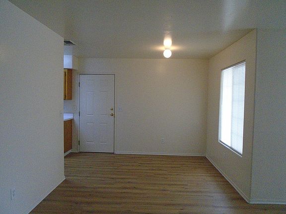 5th image of 8143 Whitewater Dr APT 2