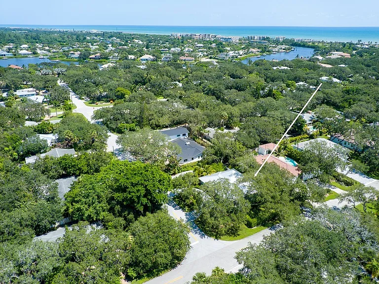 3902 Sabal Palm Dr — Photo 31