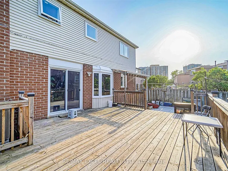 47 Whiteleaf Cres #UPPER — Photo 26