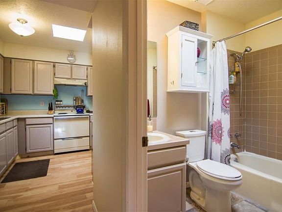 5th image of 2942 Camino Piedra Lumbre