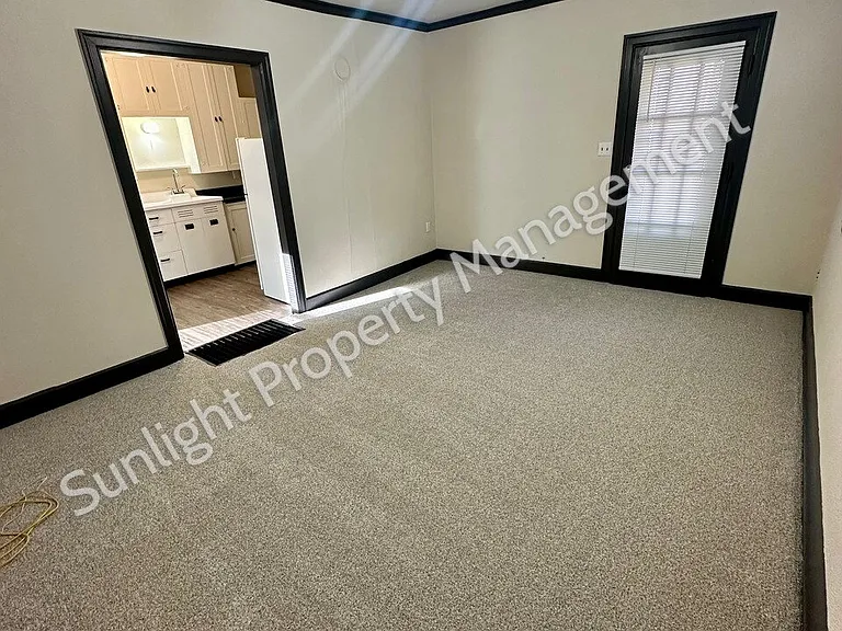 334 1/2 Yellowstone Ave — Photo 6