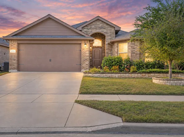 4225 Tollcross Ln, Fort Worth, TX 76123