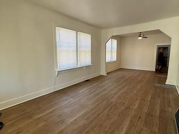 4th image of 1009 S 6th St