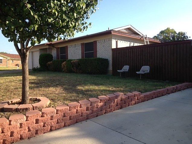 1st image of 4408 Easy St